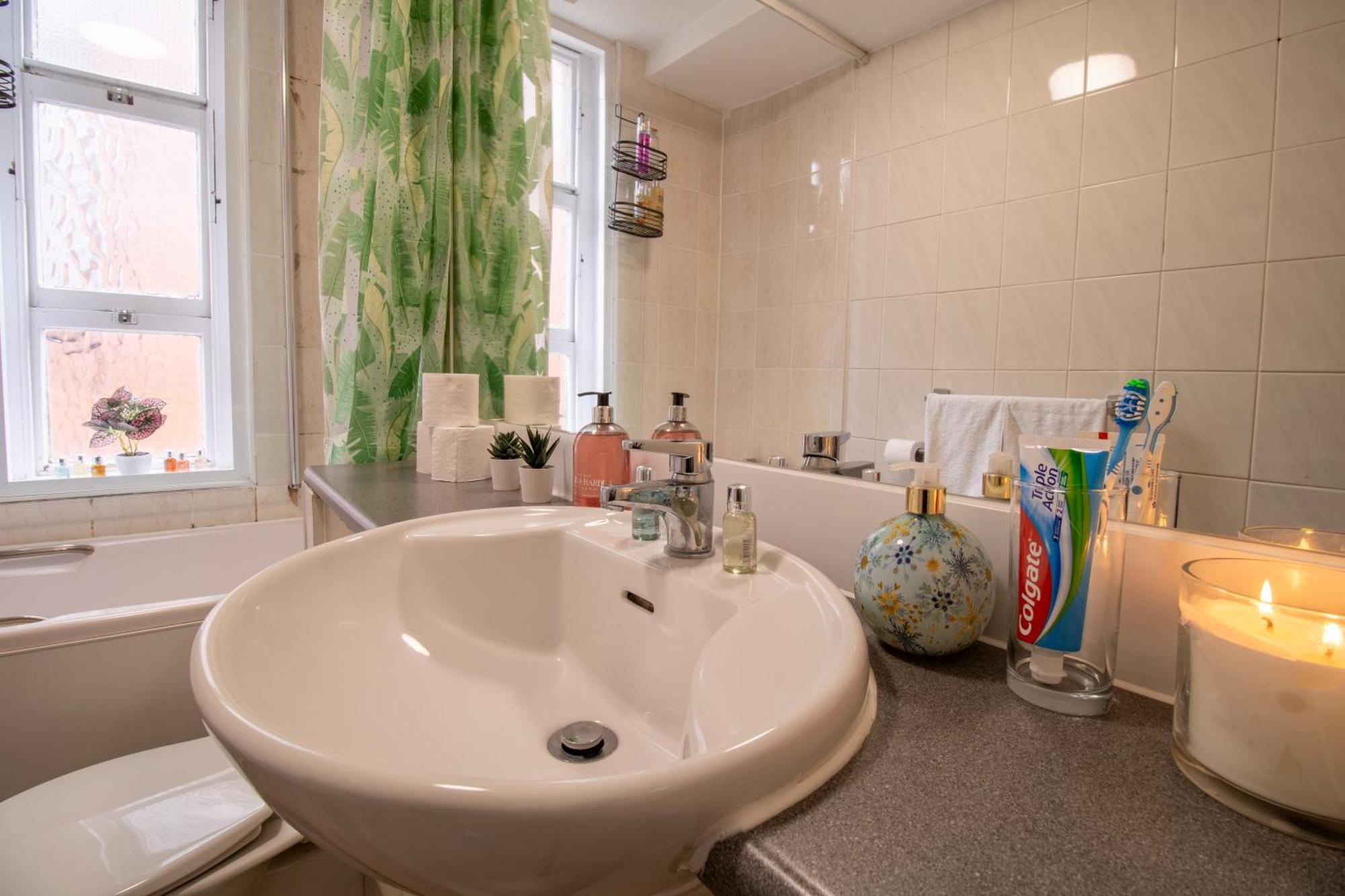 Cosy 2-Bedroom Apartment In Mayfair 8Cb - 4Th Floor No Elevator Londres Exterior foto